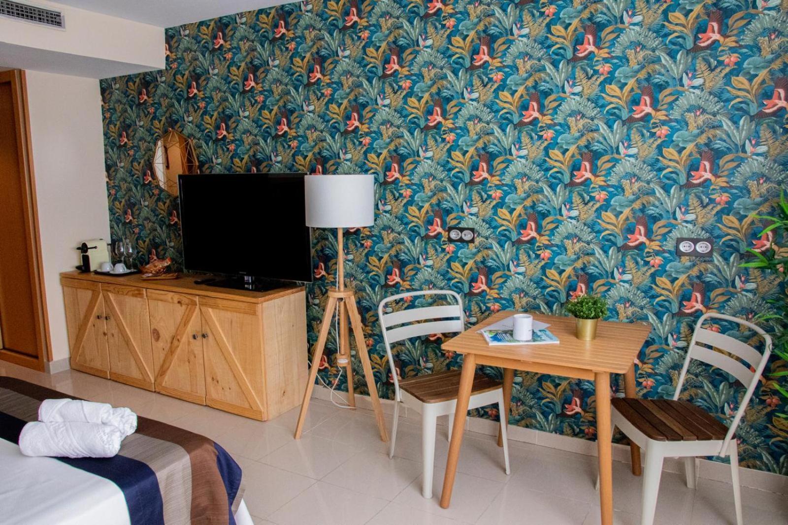 Hotel Escuela San Cristobal La Cistérniga Esterno foto